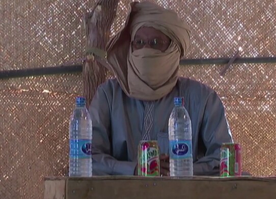 Tchad : au Borkou, le gouverneur au contact des chefs militaires © Abdoulaye Akim/Alwihda Info Tchad : au Borkou, le gouverneur au contact des chefs militaires © Abdoulaye Akim/Alwihda Info