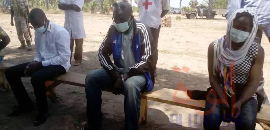 Tchad : à Guidari, fin de quarantaine pour 34 personnes en provenance de N'Djamena. © Éric Guedi/Alwihda Info