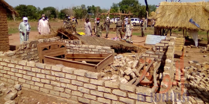 Tchad : des victimes d'une tornade reçoivent une assistance au Mayo Kebbi Ouest. © Foka Mapagne/Alwihda Info