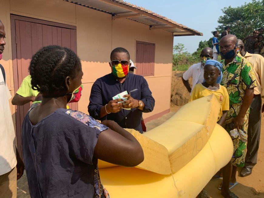 Congo : la générosité du député Brice Dimitri en direction de deux familles à Pointe Noire.