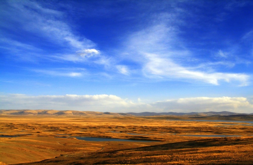 A panorama view of Xingsuhai (Ocean of Stars) in Sanjiangyuan Nature Reserve. Jin Wei / People’s Daily Online.