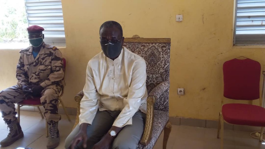 Tchad-Covid 19 : Province du Batha, le Gouverneur rencontre les membres de la cellule provinciale de lutte contre la Covid 19: ©️ Hassan Djidda /Alwihda Info Tchad-Covid 19 : Province du Batha, le Gouverneur rencontre les membres de la cellule provinciale de lutte contre la Covid 19: ©️ Hassan Djidda /Alwihda Info