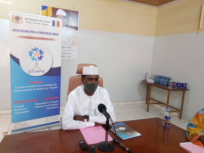 Le directeur de l’Office national de la promotion de l’emploi (ONAPE), Sadick Brahim Dicko. © Djimet Wiche/Alwihda Info Le directeur de l’Office national de la promotion de l’emploi (ONAPE), Sadick Brahim Dicko. © Djimet Wiche/Alwihda Info