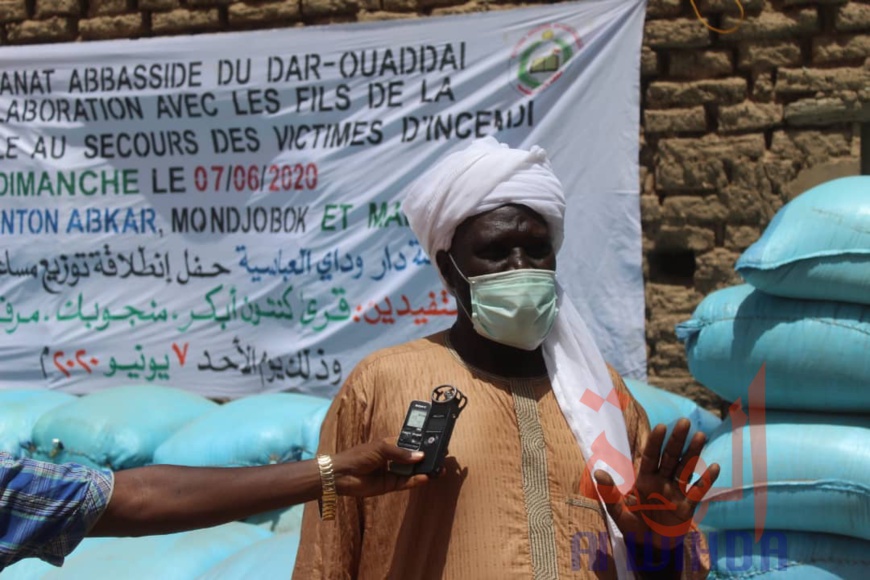 Tchad : une assistance à des victimes d'incendies dans des villages du Ouaddaï Tchad : une assistance à des victimes d'incendies dans des villages du Ouaddaï
