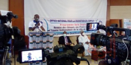 Tchad : l'ONAPE remet des chèques de financement à 28 promoteurs de l'emploi. © Mahamat Abdramane Ali Kitire/Alwihda Info Tchad : l'ONAPE remet des chèques de financement à 28 promoteurs de l'emploi. © Mahamat Abdramane Ali Kitire/Alwihda Info