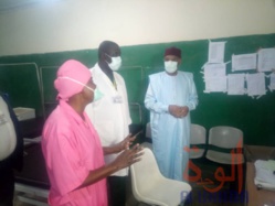 Tchad : visite du gouverneur du Logone Oriental à l'hôpital provincial de Moundou. © Golmen Ali/Alwihda Info