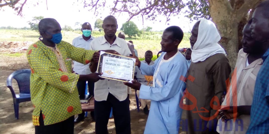 Tchad : au Mayo Kebbi Ouest, les meilleures associations villageoises récompensées. © Foka Mapagne/Alwihda Info Tchad : au Mayo Kebbi Ouest, les meilleures associations villageoises récompensées. © Foka Mapagne/Alwihda Info