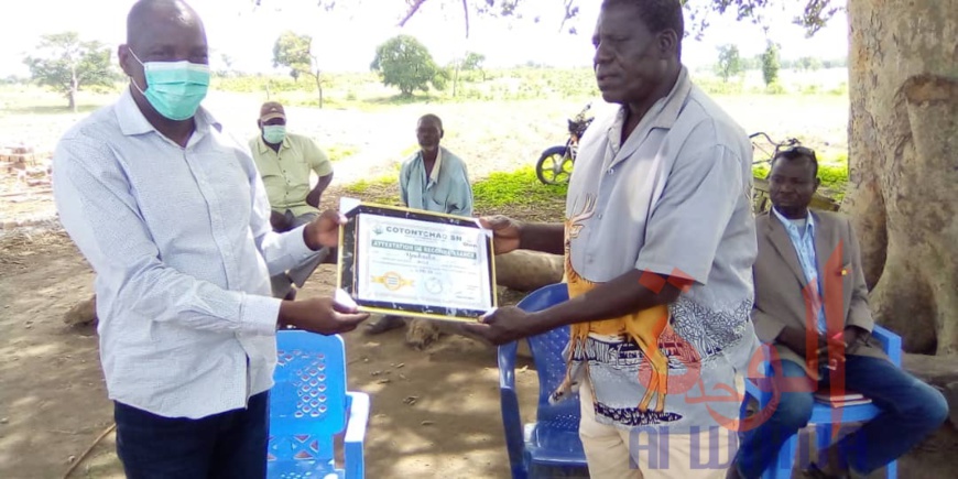 Tchad : au Mayo Kebbi Ouest, les meilleures associations villageoises récompensées. © Foka Mapagne/Alwihda Info Tchad : au Mayo Kebbi Ouest, les meilleures associations villageoises récompensées. © Foka Mapagne/Alwihda Info