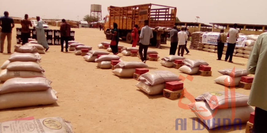 Tchad : au camp de Gaoui, des kits alimentaires et d'hygiène offerts pour 400 foyers Tchad : au camp de Gaoui, des kits alimentaires et d'hygiène offerts pour 400 foyers