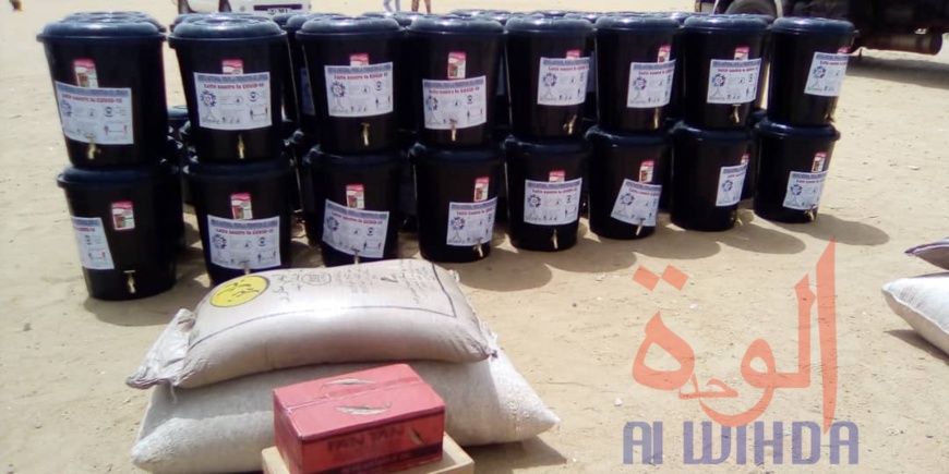 Tchad : au camp de Gaoui, des kits alimentaires et d'hygiène offerts pour 400 foyers Tchad : au camp de Gaoui, des kits alimentaires et d'hygiène offerts pour 400 foyers