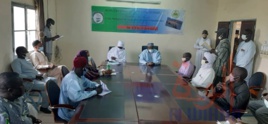 Tchad : la lutte anti-acridienne s'organise pour éviter des invasions de criquets. © Abba Issa/Alwihda Info Tchad : la lutte anti-acridienne s'organise pour éviter des invasions de criquets. © Abba Issa/Alwihda Info