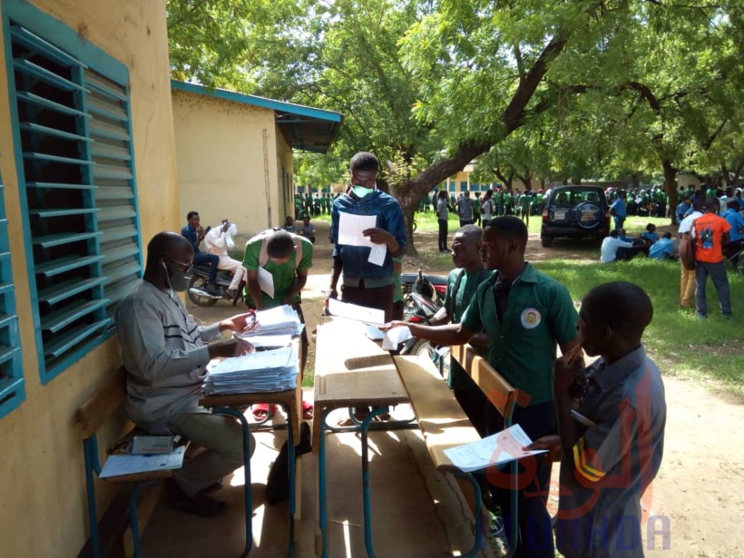 Tchad - Baccalauréat : à Moundou, enrôlement de plus de 4000 candidats. © Golmem Ali/Alwihda Info Tchad - Baccalauréat : à Moundou, enrôlement de plus de 4000 candidats. © Golmem Ali/Alwihda Info