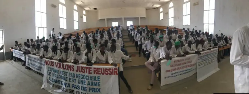 Tchad : à l'Université Adam Barka, les étudiants de médecine maintiennent leur grève. © DR