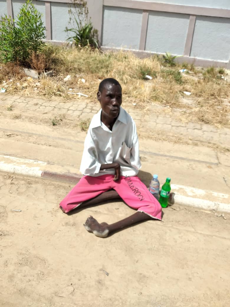 Tchad-Covid19 : les mendiants exposés sans protection à N’Djaména : ©️ Aristide Djimalde /Alwihda Info Tchad-Covid19 : les mendiants exposés sans protection à N’Djaména : ©️ Aristide Djimalde /Alwihda Info
