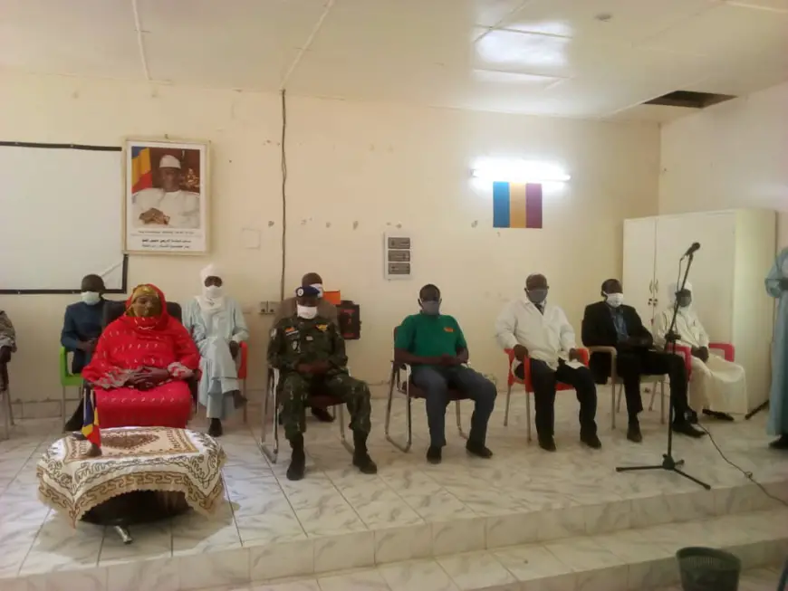 Tchad - Covid-19 : SWEED offre des kits d'hygiène au Hadjer Lamis. © Mbainaissem Gédéon Mbeïbadoum/Alwihda Info