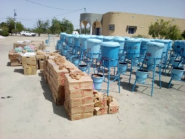 Tchad - Covid-19 : SWEED offre des kits d'hygiène au Hadjer Lamis. © Mbainaissem Gédéon Mbeïbadoum/Alwihda Info Tchad - Covid-19 : SWEED offre des kits d'hygiène au Hadjer Lamis. © Mbainaissem Gédéon Mbeïbadoum/Alwihda Info