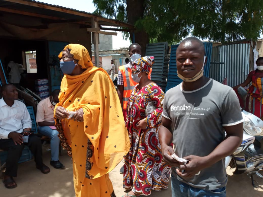 Tchad - Covid-19 : des femmes commerçantes en opération de sensibilisation à Moursal
