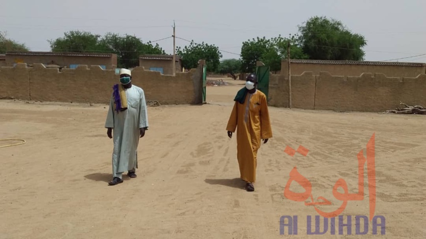 Tchad - Covid-19 : à Ati, la prière du vendredi organisée avec des mesures barrières strictes Tchad - Covid-19 : à Ati, la prière du vendredi organisée avec des mesures barrières strictes