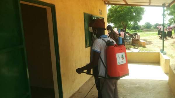 Tchad : trois jours de désinfection des lieux publics à Pala. © Foka Mapagne/Alwihda Info Tchad : trois jours de désinfection des lieux publics à Pala. © Foka Mapagne/Alwihda Info