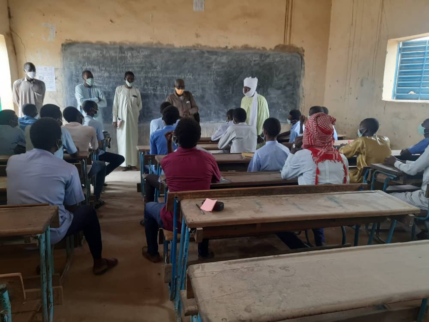 Tchad : à Abéché, la Ligue des journalistes arabophones appuie la reprise des cours. © Abba Issa/Alwihda Info Tchad : à Abéché, la Ligue des journalistes arabophones appuie la reprise des cours. © Abba Issa/Alwihda Info