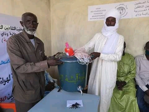 Tchad : à Abéché, la Ligue des journalistes arabophones appuie la reprise des cours. © Abba Issa/Alwihda Info Tchad : à Abéché, la Ligue des journalistes arabophones appuie la reprise des cours. © Abba Issa/Alwihda Info