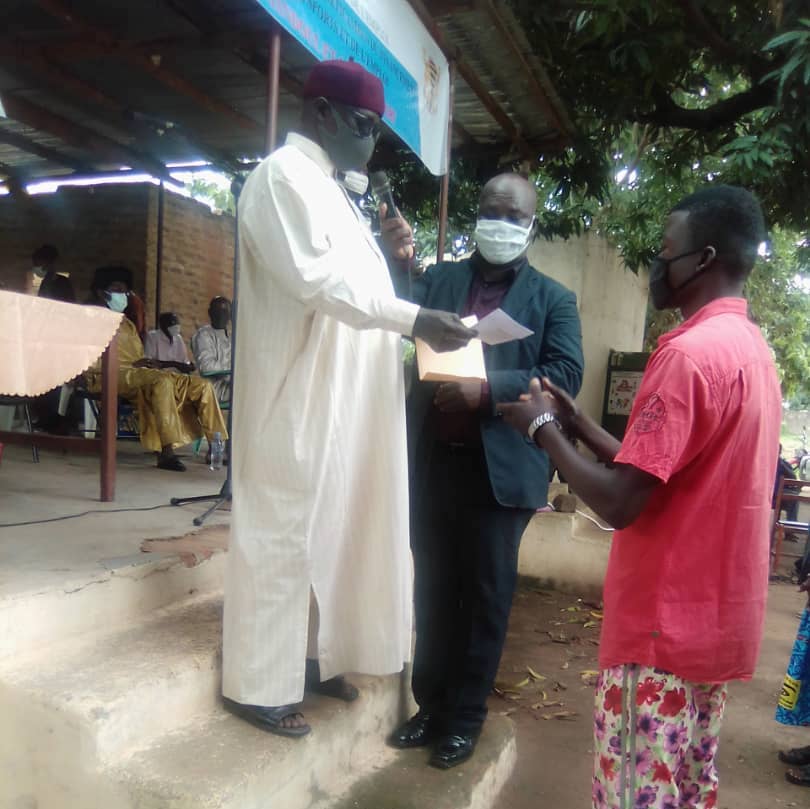 Tchad : à Doba, des jeunes reçoivent des financements pour leurs projets. © Frédéric Ngardodim/Alwihda Info