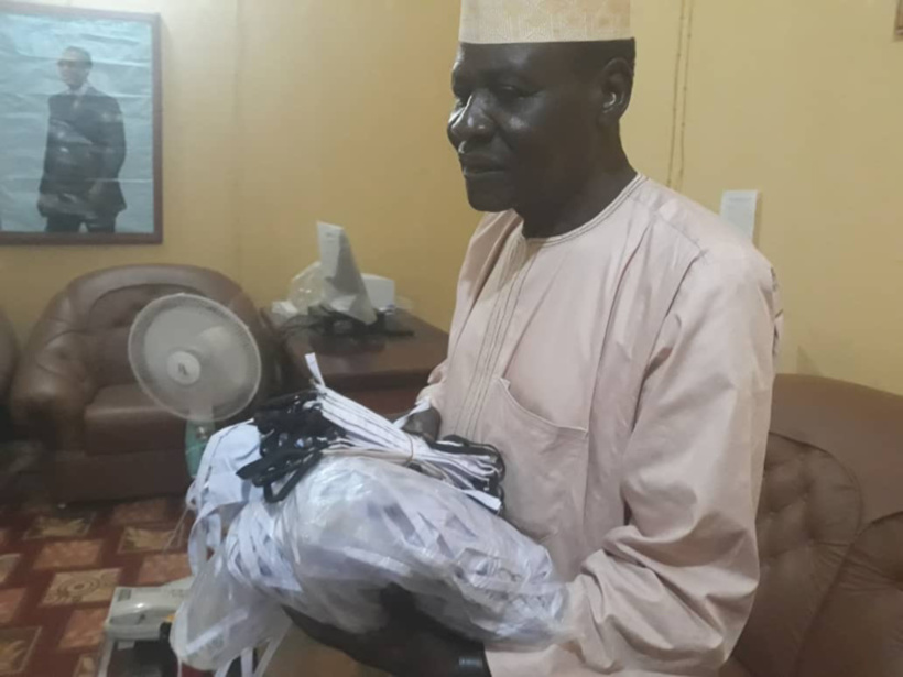 Tchad : à Abéché, les bonnes volontés appuient la reprise des cours avec des dons Tchad : à Abéché, les bonnes volontés appuient la reprise des cours avec des dons