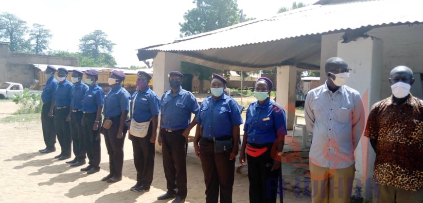 Tchad : le gouverneur de la Tandjilé inspecte les services publics de Laï. © Éric Guedi/Alwihda Info Tchad : le gouverneur de la Tandjilé inspecte les services publics de Laï. © Éric Guedi/Alwihda Info