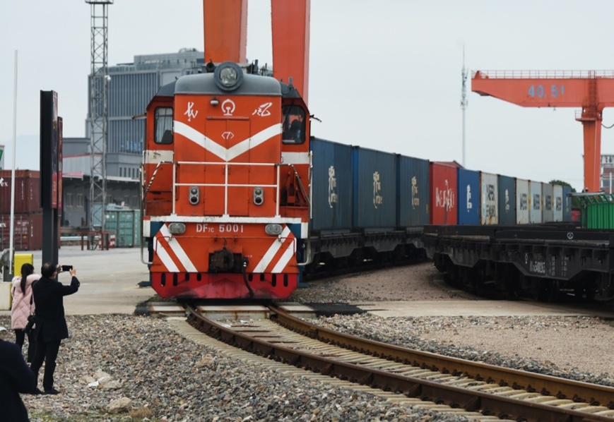 Photo taken on February 10, shows a train of the China-Europe freight train service in East China’s Yiwu. Photo by Gong Xianming/People’s Daily Online Photo taken on February 10, shows a train of the China-Europe freight train service in East China’s Yiwu. Photo by Gong Xianming/People’s Daily Online