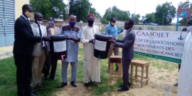 Tchad : les étudiants de l'ENS et de l'INJS reçoivent des kits d'hygiène à N'Djamena. © Mahamat Abdramane Ali Kitire/Alwihda Info Tchad : les étudiants de l'ENS et de l'INJS reçoivent des kits d'hygiène à N'Djamena. © Mahamat Abdramane Ali Kitire/Alwihda Info