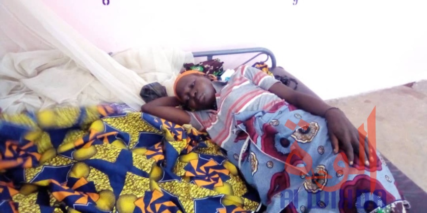 Tchad : une femme accouche de triplés à l'hôpital de Pala. © Foka Mapagne/Alwihda Info Tchad : une femme accouche de triplés à l'hôpital de Pala. © Foka Mapagne/Alwihda Info