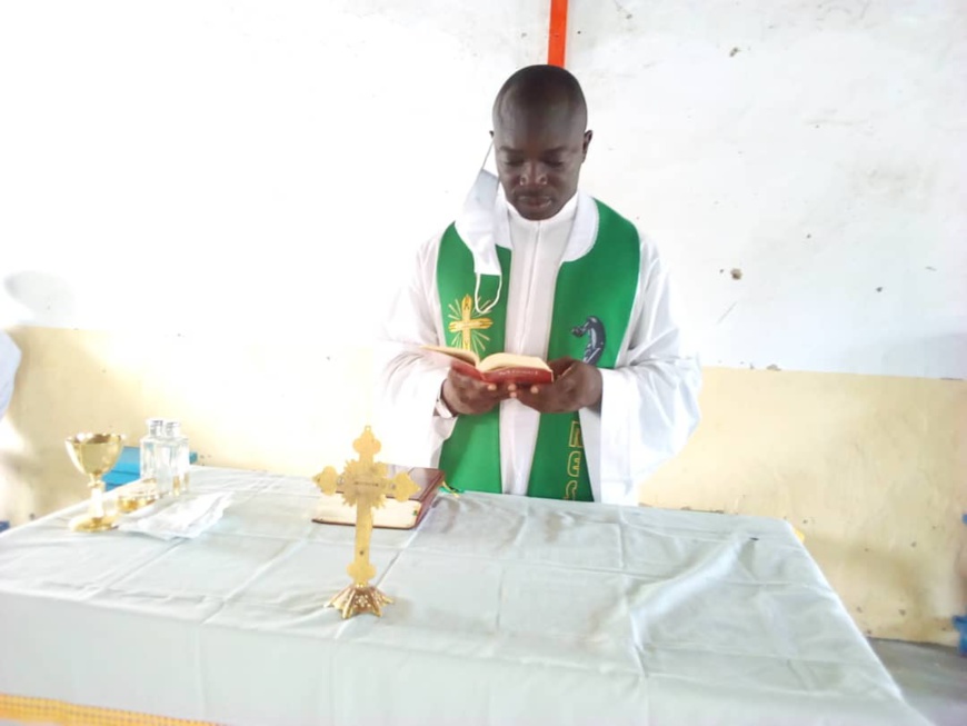 Tchad - Covid-19 : L'Église catholique célèbre sa première messe depuis l'allégement des mesures. © Mbainaissem Gédéon Mbeïbadoum/Alwihda Info