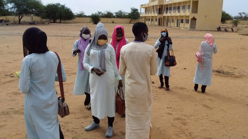 Tchad : dans les lycées d'Ati, la sensibilisation s'accentue contre la Covid-19 Tchad : dans les lycées d'Ati, la sensibilisation s'accentue contre la Covid-19