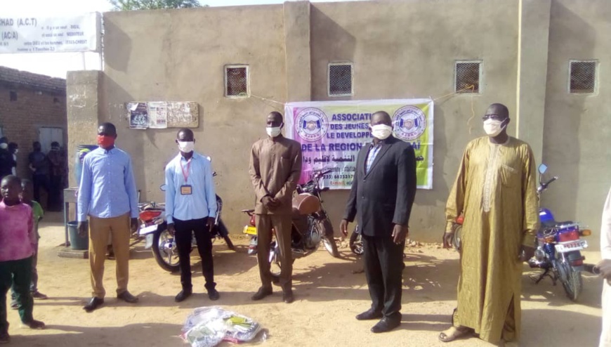 Tchad-Covid 19 : Des dons de masques distribés dans les églises à Abéché: ©️ Abba Issa/Alwihda Info Tchad-Covid 19 : Des dons de masques distribés dans les églises à Abéché: ©️ Abba Issa/Alwihda Info