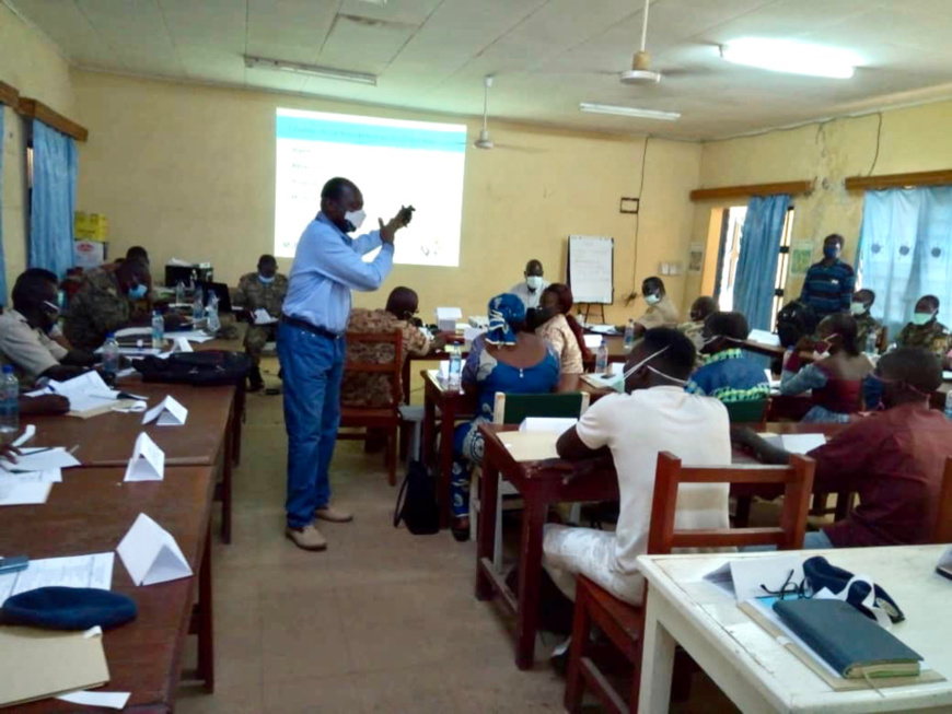 Tchad : le VIH/SIDA et le coronavirus au centre d'une formation de la zone méridionale. © Golmem Ali/Alwihda Info Tchad : le VIH/SIDA et le coronavirus au centre d'une formation de la zone méridionale. © Golmem Ali/Alwihda Info