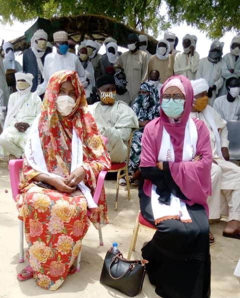 Tchad : au marché de Dougouya, des masques offerts aux citoyens Tchad : au marché de Dougouya, des masques offerts aux citoyens
