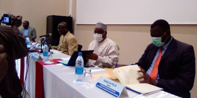 Tchad : assurance obligatoire pour les marchandises, un rôle crucial mais peu respecté. © Mahamat Abdramane Ali Kitire/Alwihda Info Tchad : assurance obligatoire pour les marchandises, un rôle crucial mais peu respecté. © Mahamat Abdramane Ali Kitire/Alwihda Info