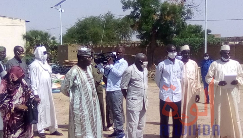 Tchad : l'État lance une distribution de vivres à Abéché, en faveur des démunis. © Abba Issa/Alwihda Info Tchad : l'État lance une distribution de vivres à Abéché, en faveur des démunis. © Abba Issa/Alwihda Info