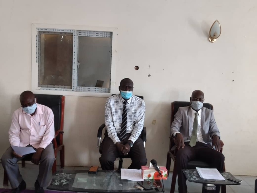 Tchad-Politique : Les partis du G30 de la majorité reprochent l’irresponsabilité de certains opposants : ©️ /Alwihda Info Tchad-Politique : Les partis du G30 de la majorité reprochent l’irresponsabilité de certains opposants : ©️ /Alwihda Info