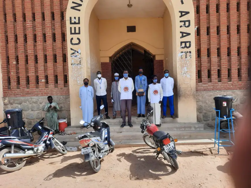 Tchad – Covid 19 : à Abéché, des jeunes accentuent la sensibilisation dans les lycées. © Abba Issa/Alwihda Info