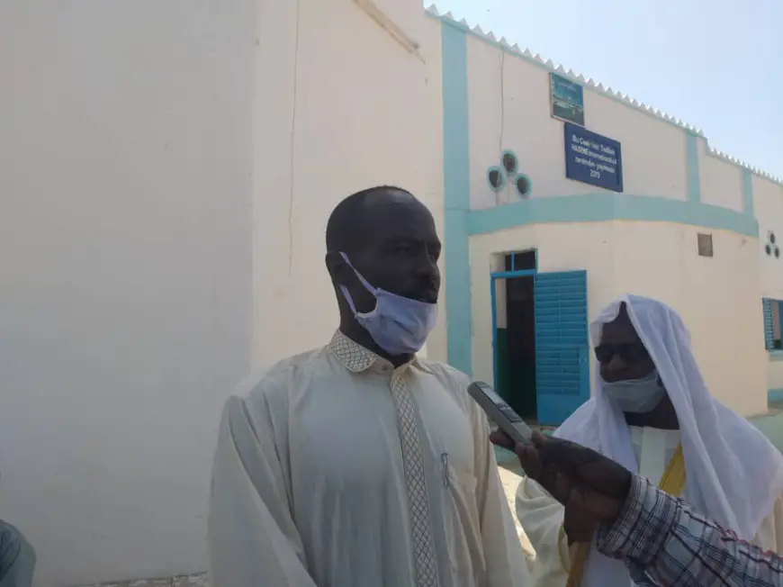 Tchad : des masques distribués dans les lieux de culte à Abéché. © Abba Issa/Alwihda Info