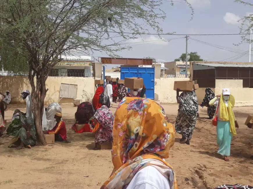 Tchad : 150 cartons de dattes offerts à des démunis à Abéché