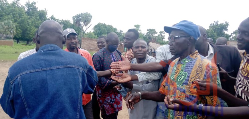 Tchad : à Laï, les actions de prévention contre le coronavirus ne faiblissent pas. © Éric Guedi/Alwihda Info Tchad : à Laï, les actions de prévention contre le coronavirus ne faiblissent pas. © Éric Guedi/Alwihda Info