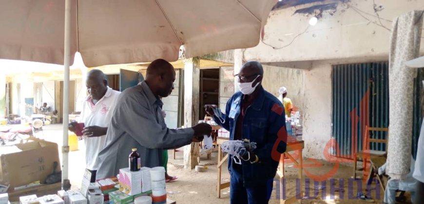 Tchad : à Laï, les actions de prévention contre le coronavirus ne faiblissent pas. © Éric Guedi/Alwihda Info Tchad : à Laï, les actions de prévention contre le coronavirus ne faiblissent pas. © Éric Guedi/Alwihda Info