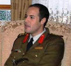 Khamis le fils de Kadhafi bien vivant à Benwalid. Khamis le fils de Kadhafi bien vivant à Benwalid.