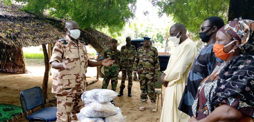 Tchad-Covid 19 : Au Tandjilé 500 cache-nez remis aux forces de l’ordre et de sécurité : ©️ Eric Guédji/Alwihda Info Tchad-Covid 19 : Au Tandjilé 500 cache-nez remis aux forces de l’ordre et de sécurité : ©️ Eric Guédji/Alwihda Info