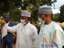 Tchad : avant son départ au Guéra, le gouverneur Dago Yacoub honore plus de 150 responsables Tchad : avant son départ au Guéra, le gouverneur Dago Yacoub honore plus de 150 responsables