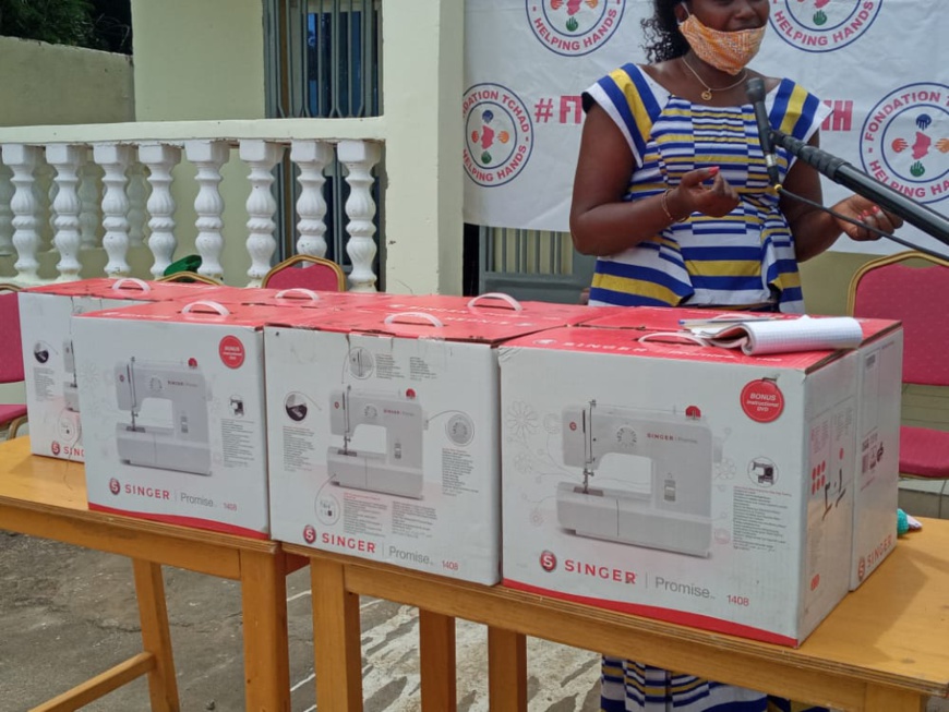 Les BDT appuient les actions de la Fondation Tchad Helping Hands avec du matériel. © Abakar Chérif Hamid/Alwihda Info Les BDT appuient les actions de la Fondation Tchad Helping Hands avec du matériel. © Abakar Chérif Hamid/Alwihda Info