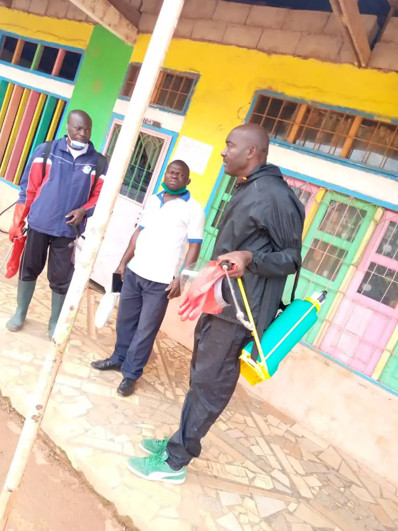 Cameroun/Yaoundé VI : des pulvérisateurs de désinfection pour les jeunes