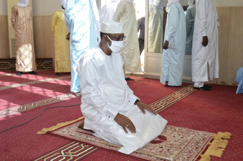 Tchad : le chef de l'État a pris part à la prière de l'Aïd à la grande mosquée de N'Djamena
